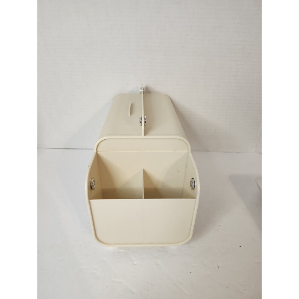 Tissue Box With Accessory Holder. - Picture 2 of 6